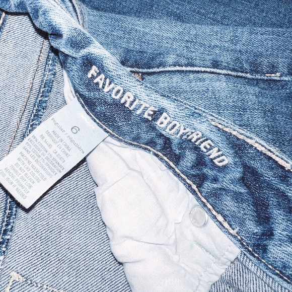 AE Favorite Boyfriend Jeans - Picture 4 of 5